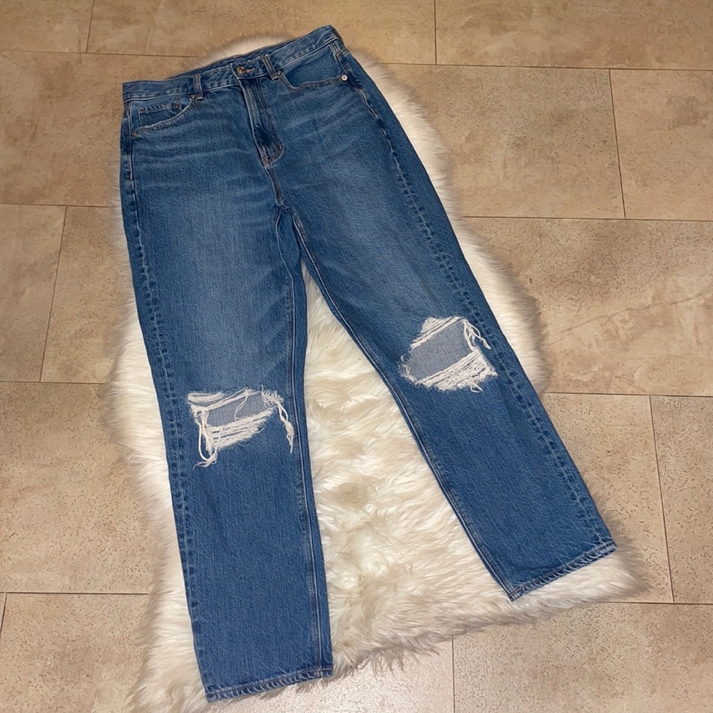 American Eagle Highest Rise Mom Jeans